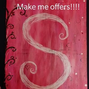 Make offers! Cleaning out closet. Bundle!!!